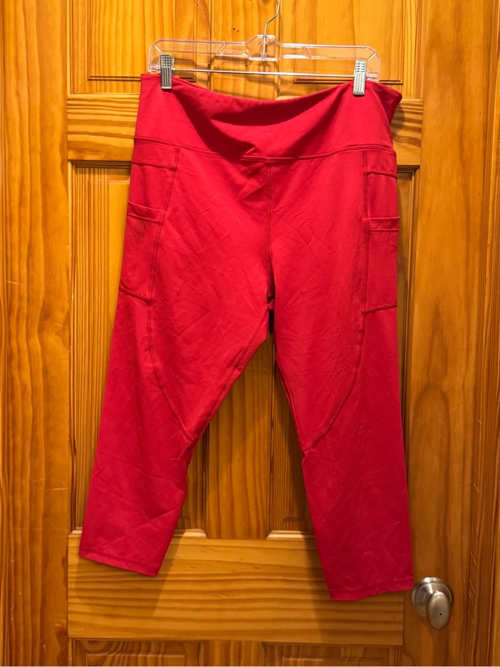 Zyia 20 Red Capri pants